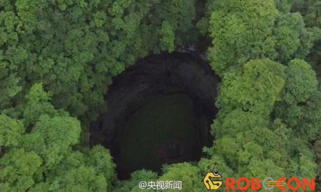 Các nhà địa chất vừa tìm thấy cụm hố sụt karst lớn ở thành phố Hán Trung, tỉnh Thiểm Tây, Trung Quốc, Xinhua hôm 24/11 đưa tin. Đây là một trong những cụm hố sụt karst lớn nhất thế giới.