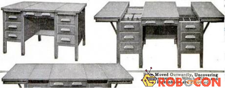 Bàn dịch chuyển là loại bàn gấp, được thiết kế với mục đích tiết kiệm không gian. Hai cánh gấp hai bên có thể mở rộng hoặc thu hẹp lại tùy theo nhu cầu sử dụng khác nhau trong gia đình.