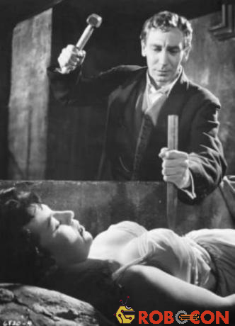 Một cảnh đóng cọc gỗ vào tim ma cà rồng trong bộ phim kinh dị Horror of Dracula
