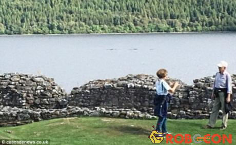 Bảy bức ảnh chứng minh quái vật hồ Loch Ness có thật trong năm 2016