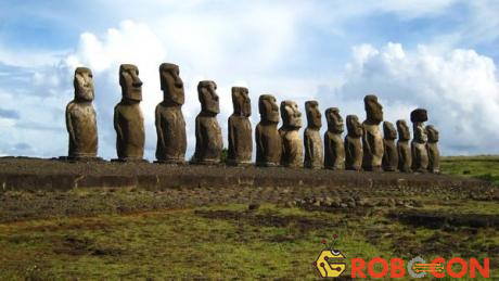 Hiện có khoảng 887 bức tượng như thế này trên đảo Phục Sinh