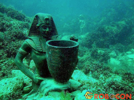 Bức tượng cổ Ai Cập.