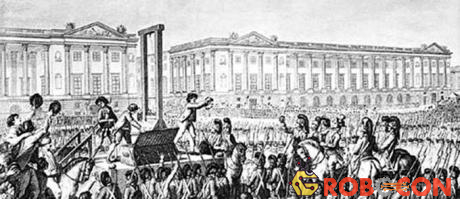 Những năm 1792-1794 của thời kỳ Đại Cách mạng Pháp, cũng gọi là thời kỳ “đại khủng bố”, có khoảng 50 máy chém như thế hoạt động, đặt rải rác ở nhiều nơi. Có ngày máy làm việc tới sáu giờ liền mà cũng không thể chém hết tội nhân, và số người bị chặt đầu lên đến khoảng 30.000 người.
