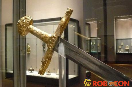 Thanh kiếm Joyeuse được sử dụng trong lễ đăng quang của các vị vua Pháp.
