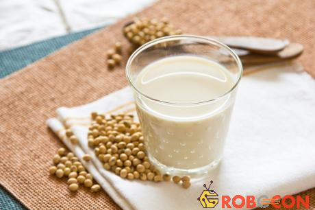 Uống sữa đậu nành có thể giúp kìm hãm sự phát triển của xơ vữa động mạch cận lâm sàng.