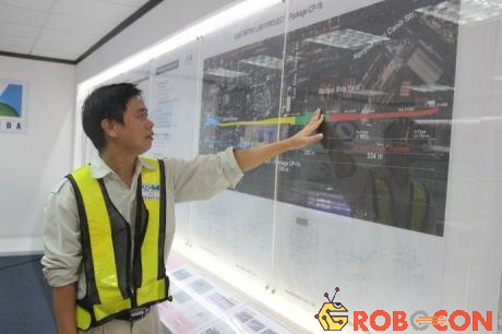 Kỹ sư trưởng thi công gói thầu 1b Đỗ Văn Bảo cho biết sau khi hoàn thành việc lắp ráp Robot TBM sẽ tiến hành công việc khoan ngầm kết nối 2 nhà ga Ba Son và Nhà hát Thành phố từ giưa tháng 5/2017.