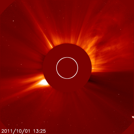 Vụ nổ xảy ra khi sao chổi va vào Mặt trời.