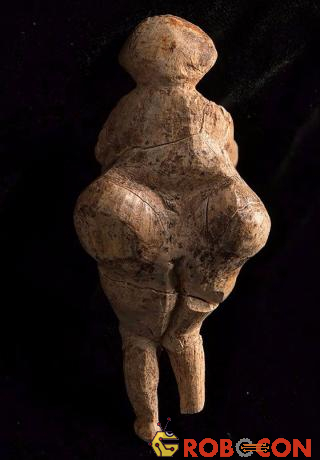 Bức tượng nữ thần Venus 23.000 năm tuổi ở Nga. 