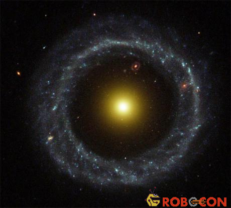 Phát hiện thiên hà 2 vòng sao hình nhân thuộc loại cực hiếm