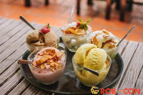 Tuy kem rất hấp dẫn nhưng bạn nên ăn từ tốn thôi nhé!