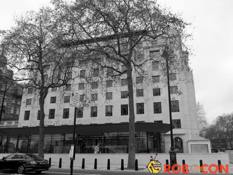 Curtis Green Building, tòa nhà trụ sở của cảnh sát thủ đô London hiện nay, thường gọi là New Scotland Yard