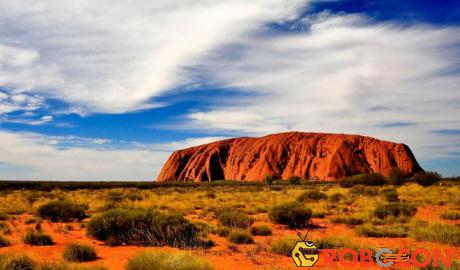 Uluru được UNESCO công nhận là Di sản của thế giới. 