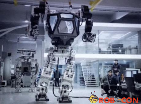 Hàn Quốc chế robot khổng lồ có người điều khiển bên trong