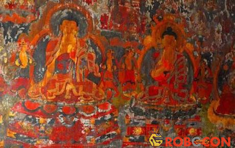 Những bức tranh tường hàng trăm năm tuổi là kiệt tác của nghệ thuật Guge. 