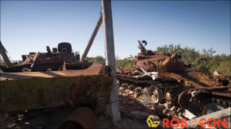 Xe tăng và nhiều thiết bị quân sự bị bỏ lại trên hòn đảo. 