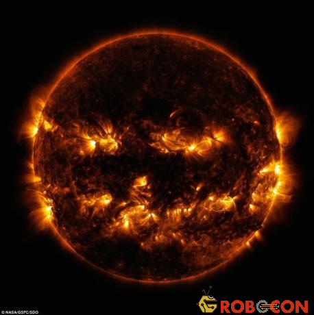 NASA công bố hình ảnh mặt trời mang không khí Halloween.