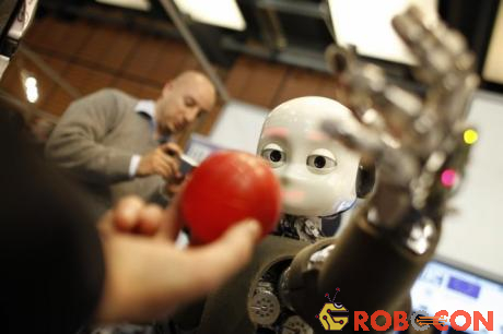 Robot có thể tự học mà không cần lập trình trước