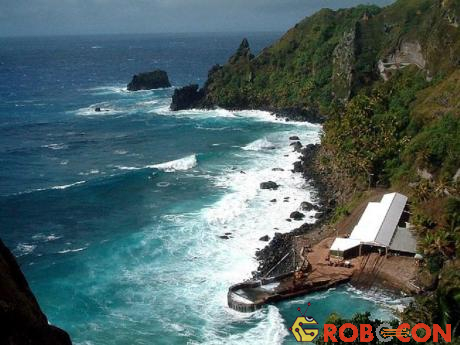 Quần đảo Pitcairn gồm 4 hòn đảo nằm ở Nam Thái Bình Dương. Đây là nơi cư trú của hậu duệ của những thủy thủ nổi loạn trên con tàu Bounty. Hiện nay 56 người sinh sống trên quần đảo. Ảnh: News Limited