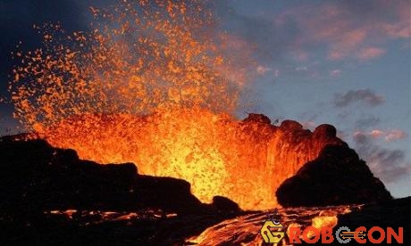 Một vụ phun trào của núi lửa Mauna Loa ở Hawaii. 