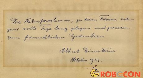 Bức thư viết tay của nhà bác học thiên tài Albert Einstein. 