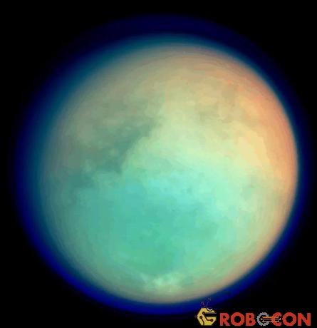 Mặt trăng Titan lấp lánh nhiều màu sắc 