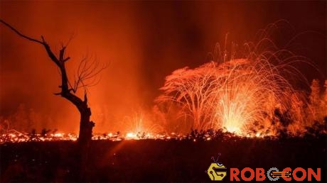 Núi lửa Kilauea đã phun trào từ nhiều khe nứt trong 2 tuần qua.