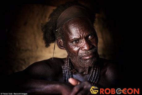 Bộ lạc Himba vẫn duy trì chế độ đa thê