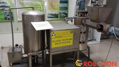 Mô hình hệ thống nhiệt phân nhựa phế thải thành dầu FO.