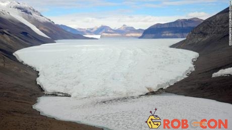 Việc tìm kiếm những hóa thạch tại Nam Cực diễn ra ở dãy núi Transantarctic