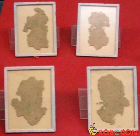 Những mảnh giấy được làm từ cây gai dầu thời nhà Hán