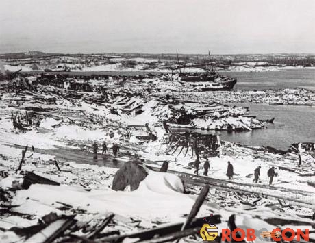 Cảnh tượng tan hoang ở Halifax sau vụ nổ.