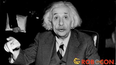 Einstein ngủ ít nhất 10 tiếng mỗi ngày