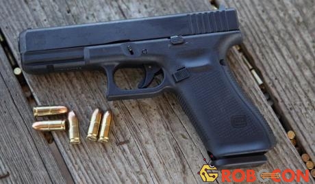 Súng ngắn Glock 17 nổi tiếng bởi sự tiện dụng và gọn nhẹ.