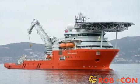 Tàu Seabed Constructor xuất hiện ở cảng Australia.