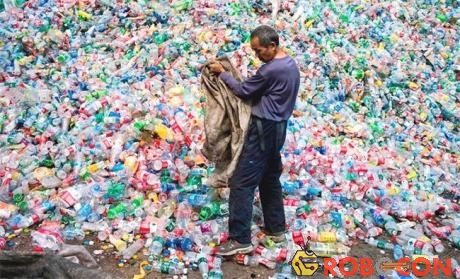 Ước tính đến năm 2030, thế giới sẽ thải ra khoảng 111 triệu tấn chai nhựa