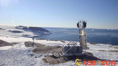 Một trạm GPS tại Nam Cực.