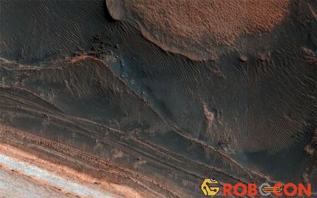 Hình ảnh mới cho thấy một khu vực băng giá của sao Hỏa