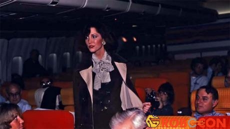 Tiếp viên Siri Giberson trên chuyến bay Pan Am 50. (Ảnh: CNN).