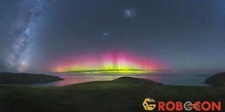 Hiện tượng phổ quang tuyệt đẹp diễn ra tại Vịnh phía Nam gần Chrischurch, New Zealand. 