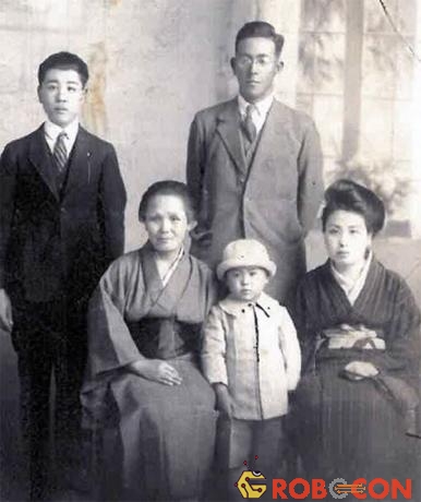 Gia đình bà Chiyo Miyako