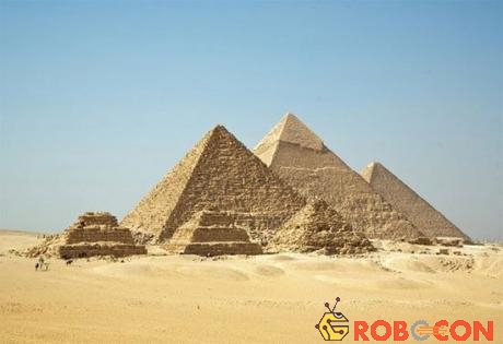 Kim tự tháp Giza 