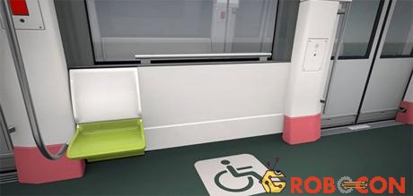 Trên các toa tàu có không gian dành cho xe lăn của người khuyết tật 