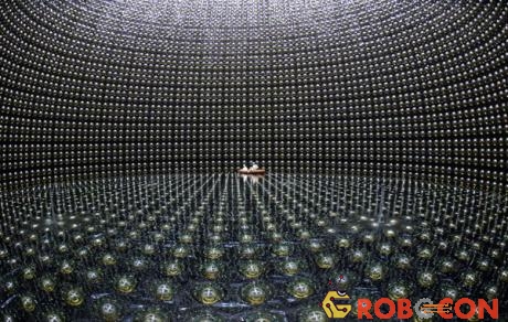 Các neutrino di chuyển nhanh hơn vận tốc ánh sáng