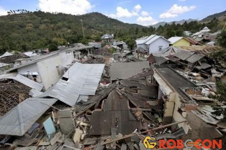 Những ngôi nhà bị phá hủy hoàn toàn tại Indonesia.