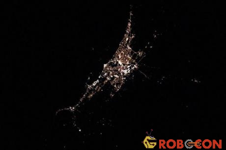 Thành phố Perth rực rỡ về đêm