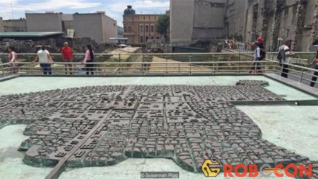 Các nhà khảo cổ đã dựa vào các ghi chép của người Tây Ban Nha và Mexica để lập bản đồ thành phố cổ Tenochtitlán.