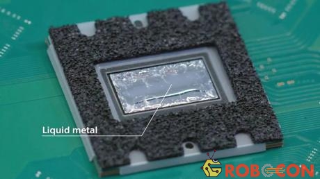 Video: Sony mổ bụng PS5, cạnh bên có thể tháo rời, tản nhiệt kim loại lỏng & khả năng mở rộng bộ nhớ