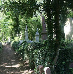Nghĩa trang Highgate và những bí ẩn ma cà rồng chưa có lời giải