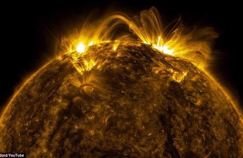 Lí giải tại sao tầng hào quang của Mặt trời có sức nóng rất lớn