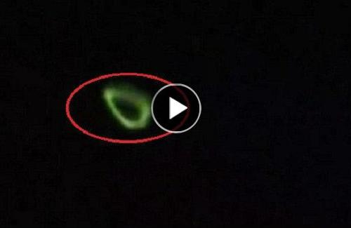 UFO phát hào quang suốt 4 phút ở Italy trước khi biến mất
